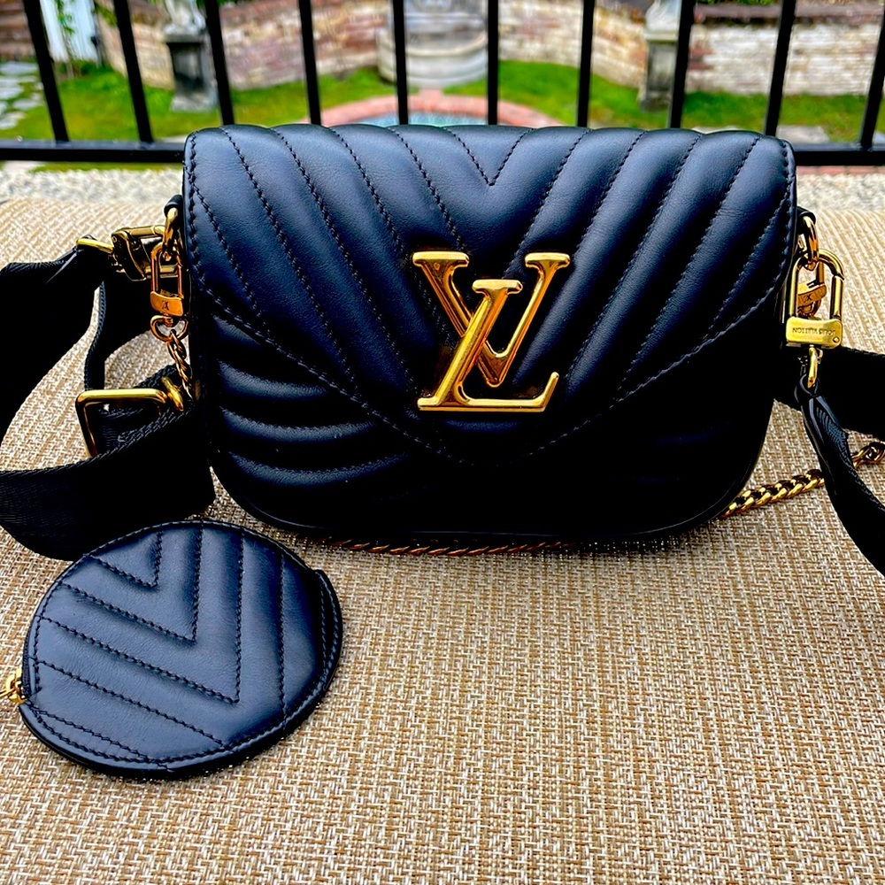 Authentic Louis Vuitton 2020 New Wave Multi-Pochette Black Great Condition!